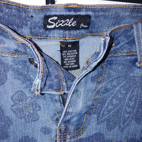 Floral Jeans - Picture 2 of 4